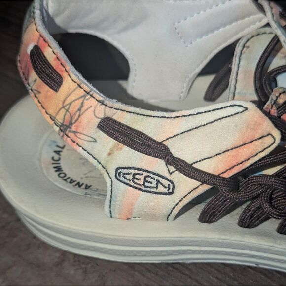 KEEN Uneek Women's 9 Woven Water Hiking Sandals - Picture 4 of 6